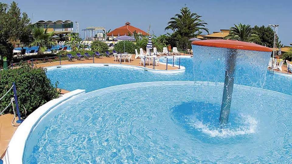 טרופאה Villaggio Hotel Club La Pace מראה חיצוני תמונה